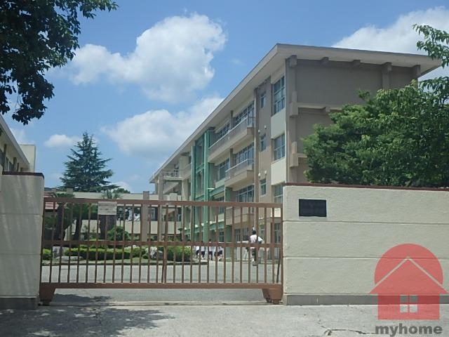中学校　池田市立池田中学校（中学校）まで526m