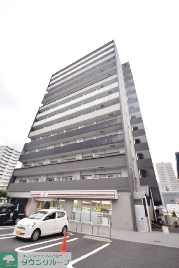 建物外観　駐車場