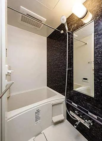 バス・シャワールーム　※別部屋の参考写真です。