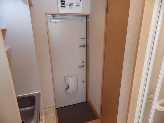 プレシャス白山の玄関写真