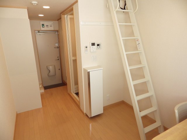 プレシャス白山の居間写真