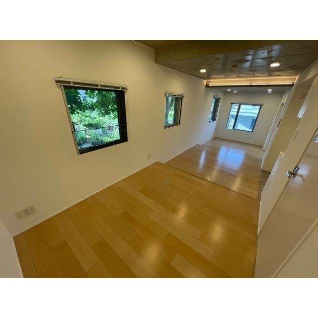 居室・リビング　☆明るい居間☆