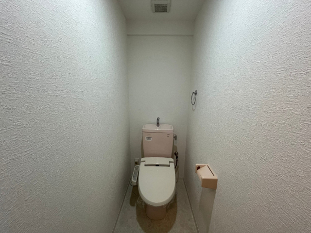 トイレ　温水便座付き