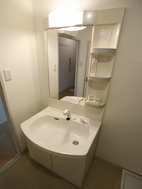洗面設備　※４０３号室のお写真です。