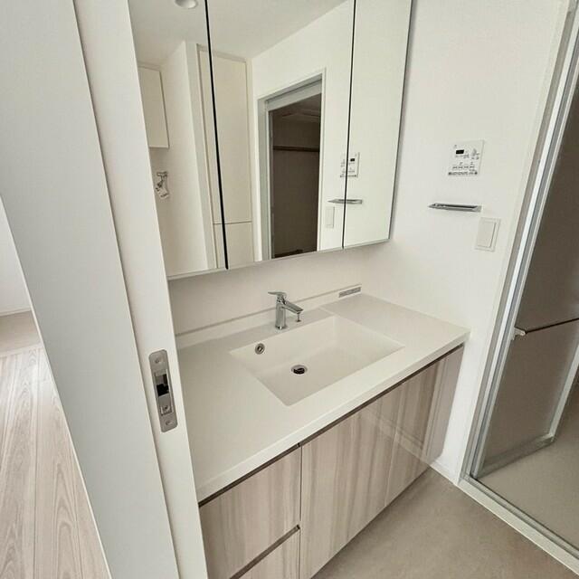 洗面設備　※写真は同タイプ住戸です。