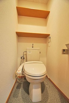 西鉄天神大牟田線 西鉄平尾駅 徒歩15分 14階建 築18年のトイレ写真
