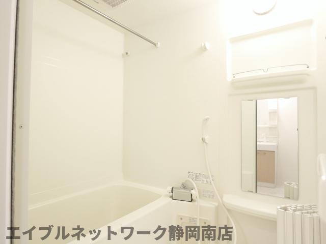 バス・シャワールーム　きれいなお風呂です