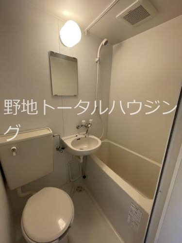 【世田谷区下馬のマンションのバス・シャワールーム】