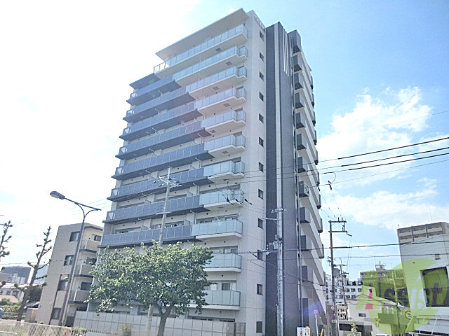 大阪市淀川区木川西のマンションの建物外観