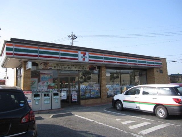 【倉敷市真備町岡田のアパートのコンビニ】