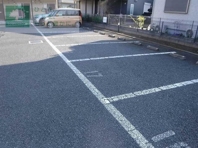 【レオパレスソレーユの駐車場】