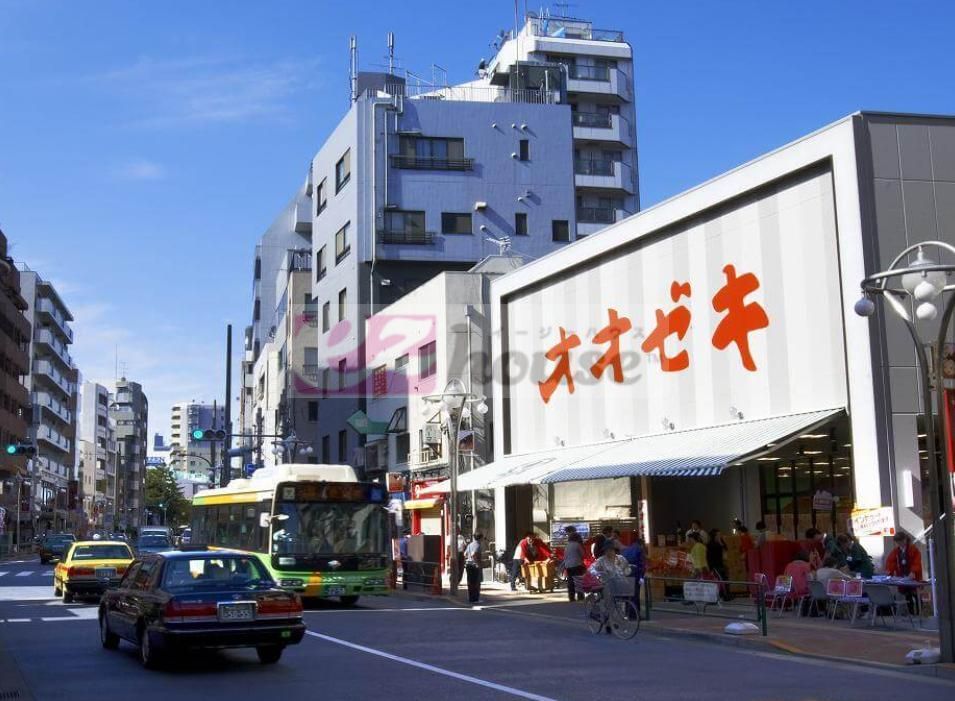 【新宿区高田馬場のマンションのスーパー】