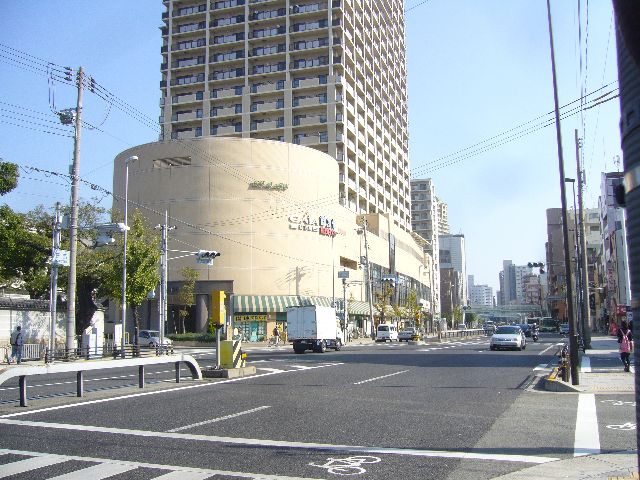 【神戸市東灘区魚崎中町のマンションのショッピングセンター】