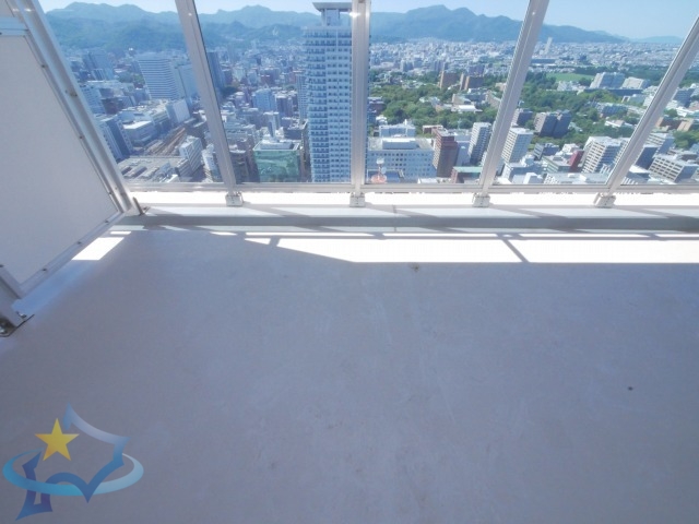 【札幌市北区北八条西のマンションのバルコニー】