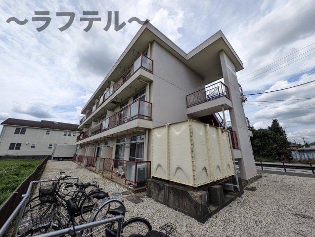 狭山市大字南入曽のアパートの建物外観