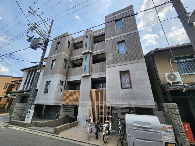 京都市中京区姉大宮町東側のマンションの建物外観