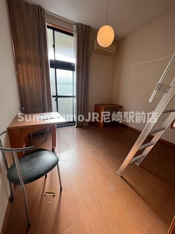 その他部屋・スペース　落ち着いて過ごせるお部屋なので、寝室にいかがでしょうか