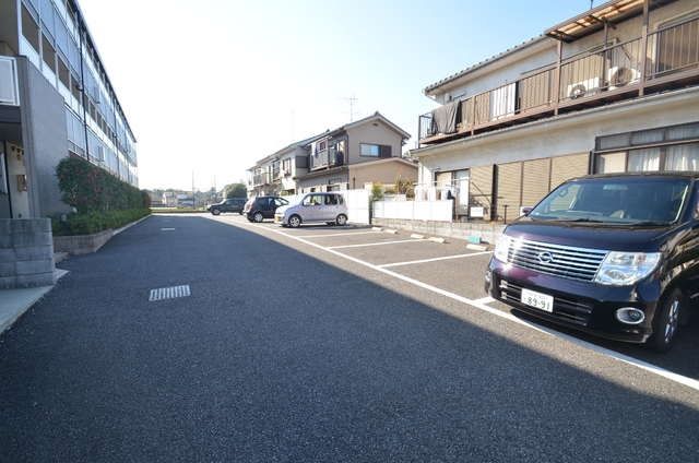 駐車場　敷地内駐車場