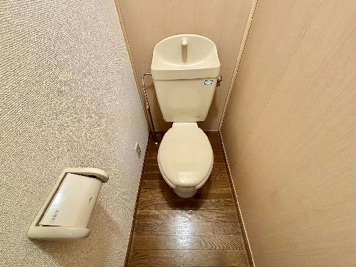 トイレ　現状優先。設置は現地と異なる可能性があります。