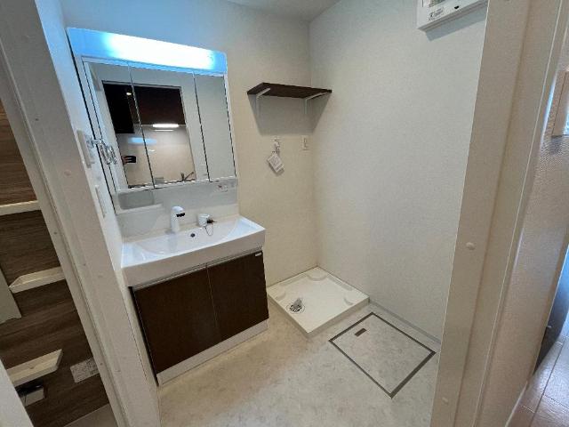 洗面設備　洗髪洗面化粧台