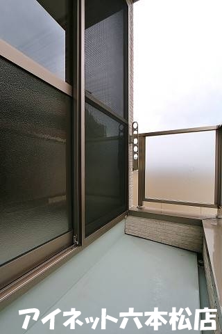 バルコニー　洗濯物たくさん干せます。