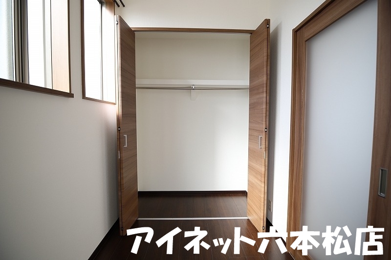 収納　お荷物はこちらへ。