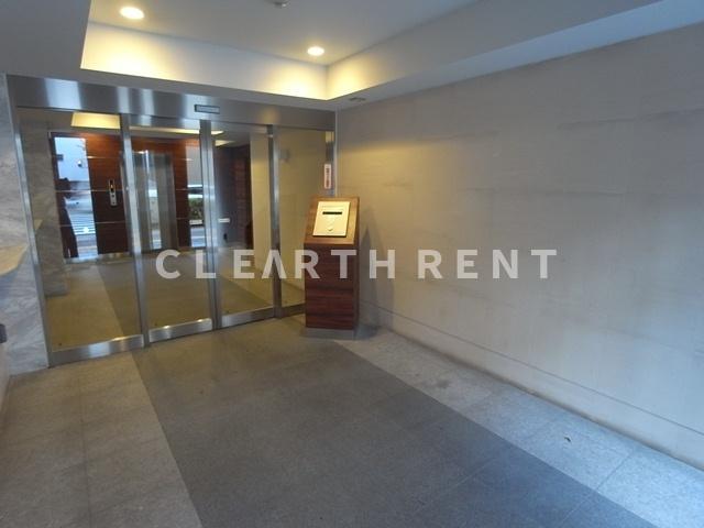 セキュリティ　風格あるエントランス