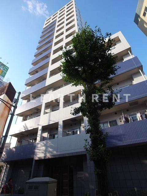 建物外観　凛と佇むシャープなフォルム