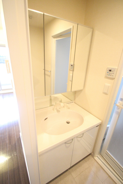 洗面設備　※別室の参考写真の為、現況優先です。