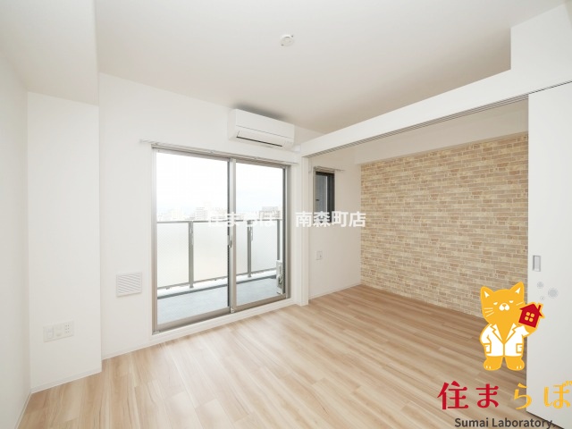 居室・リビング　「“合う暮らし”を、LINEで一緒に描こう。」