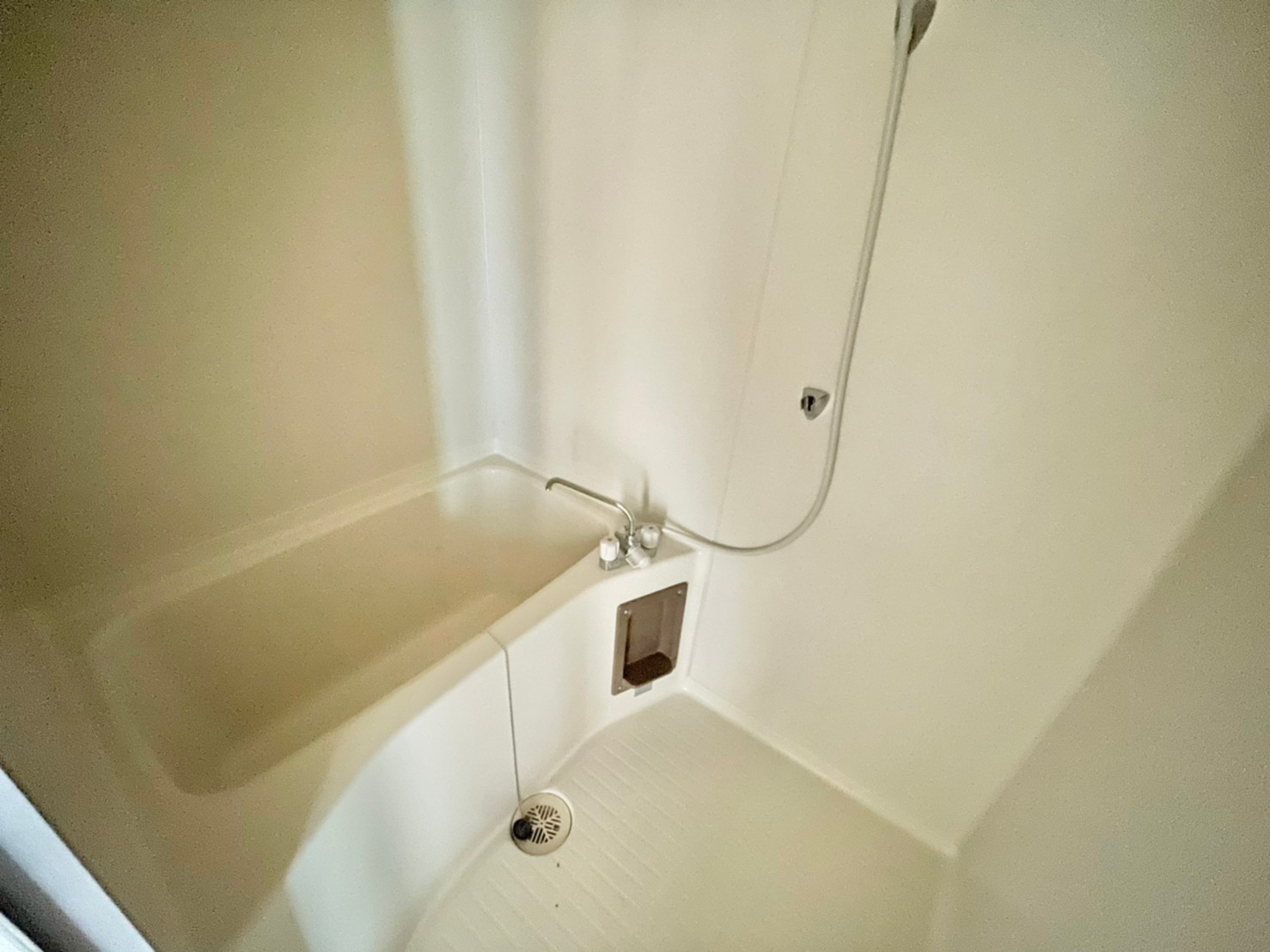 バス・シャワールーム　広めの浴槽です！