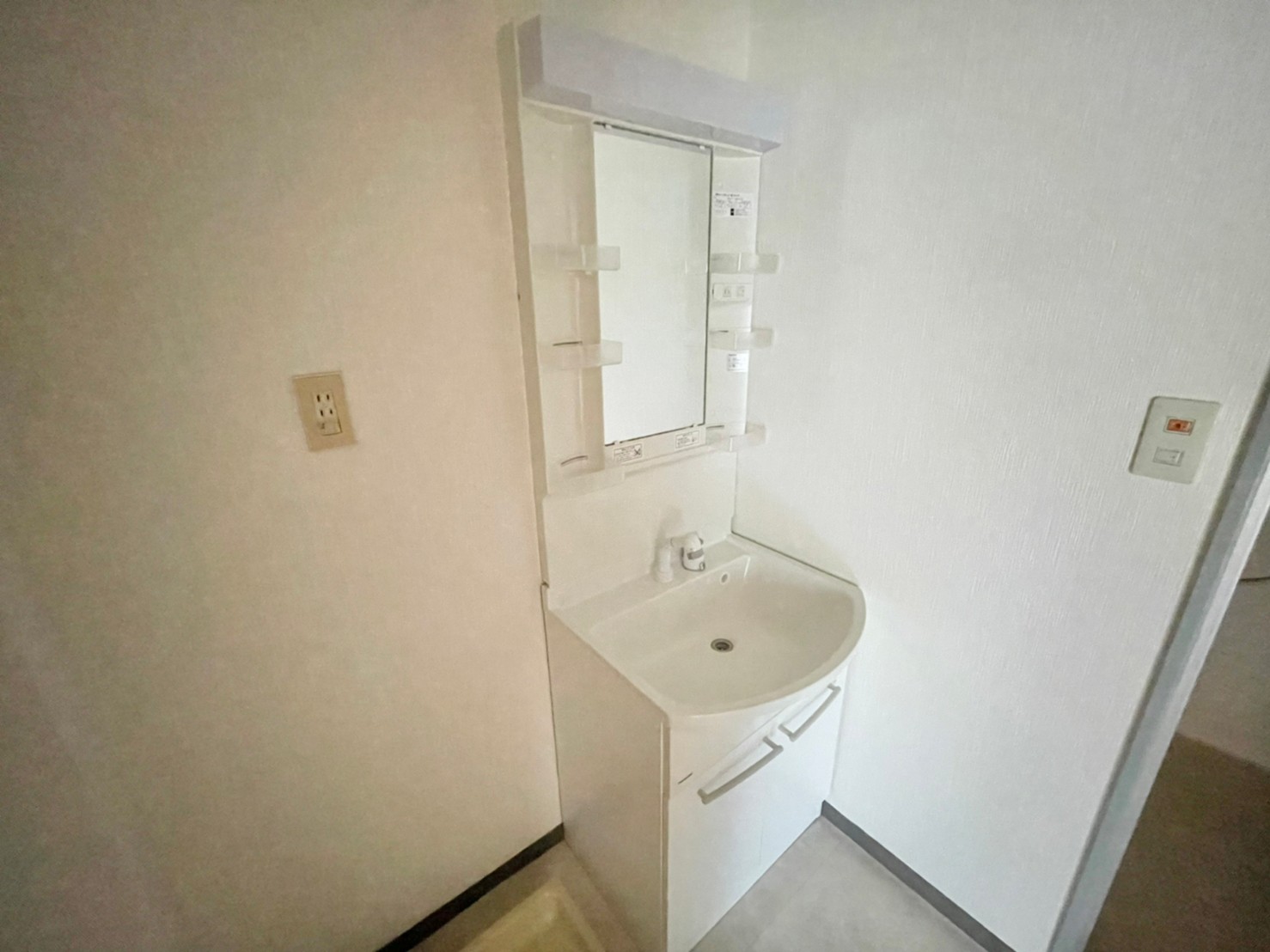 洗面設備　嬉しい独立洗面台です♪