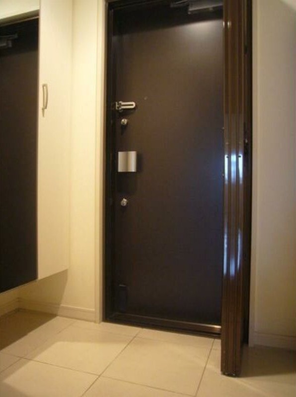 玄関　図面と現状に相違がある場合には現状を優先