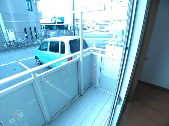 バルコニー　参考写真　嬉しい南向きバルコニー