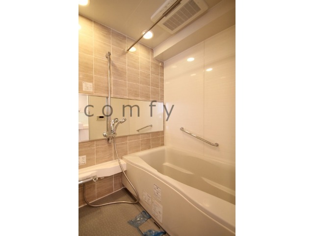 バス・シャワールーム　バスルーム