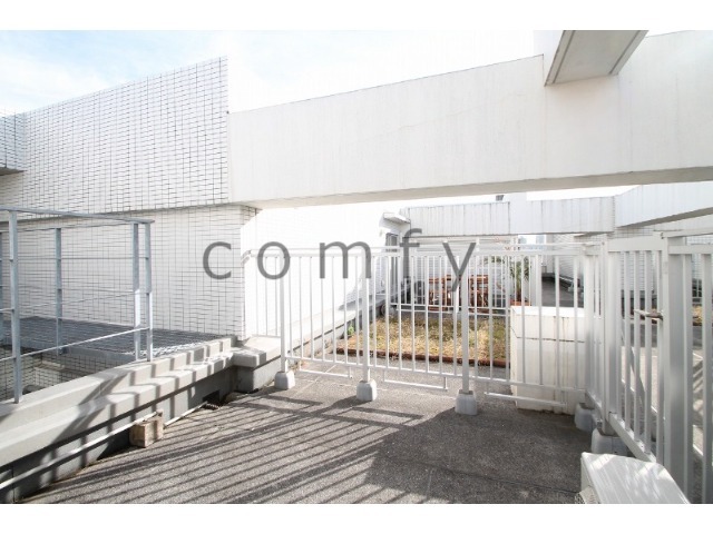 バルコニー　ルーフバルコニー