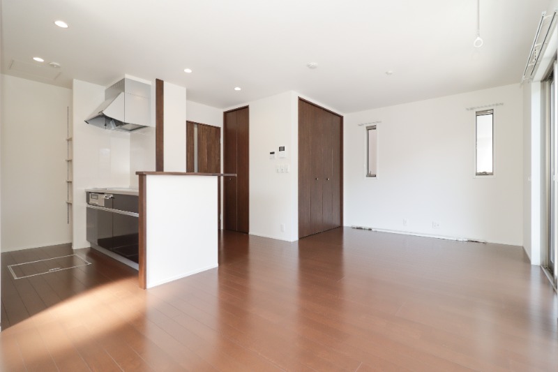 居室・リビング　図面と現状に相違がある場合には現状を優先