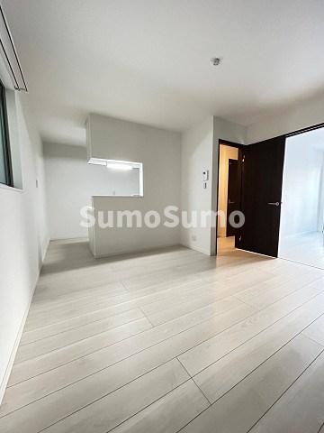 居室・リビング　こちらの居間で趣味の時間をお楽しみください