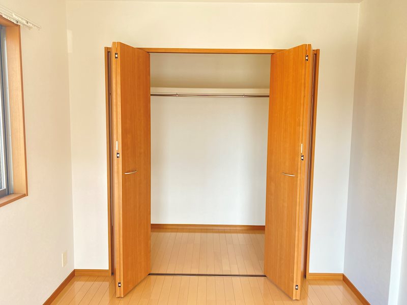 収納　※写真は別号室のものです。