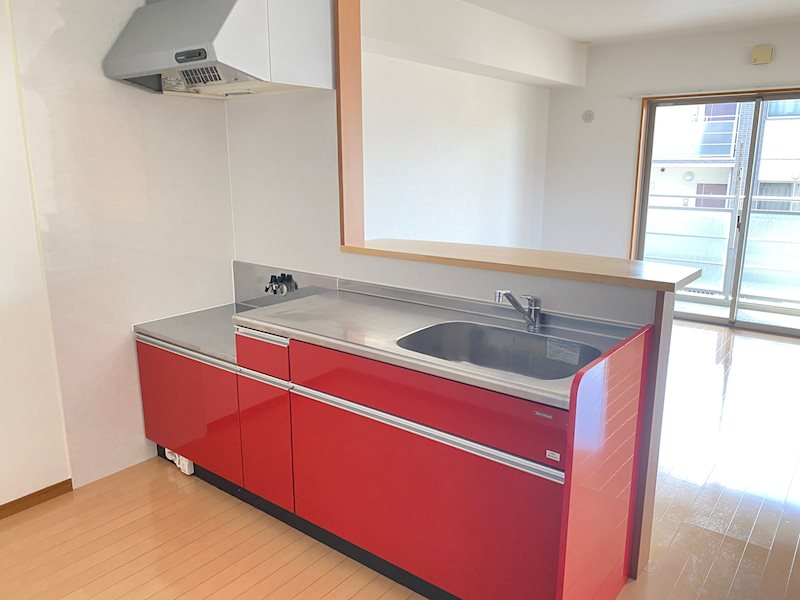 キッチン　※写真は別号室のものです。