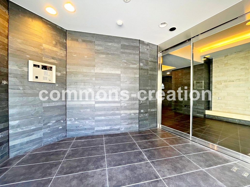 コンビニ　セブンイレブン渋谷鶯谷町店（コンビニ）まで283m