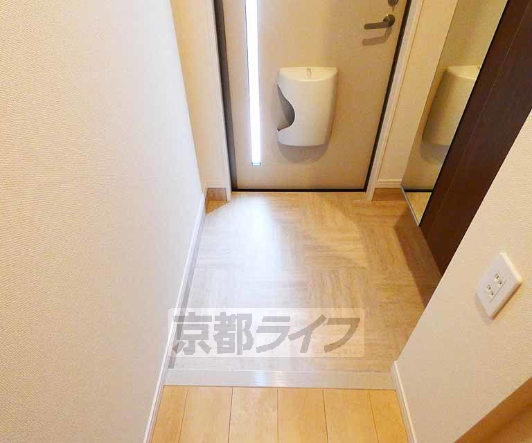 玄関　シューズボックス付きの玄関になります。