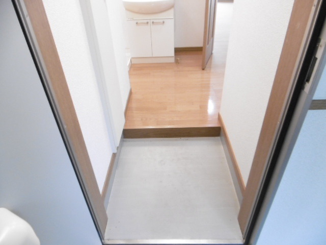 玄関　※別部屋参考写真・現況優先※