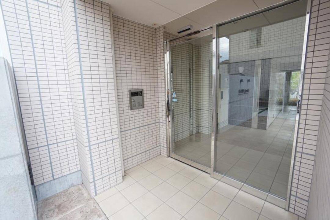 エントランス　エントランス