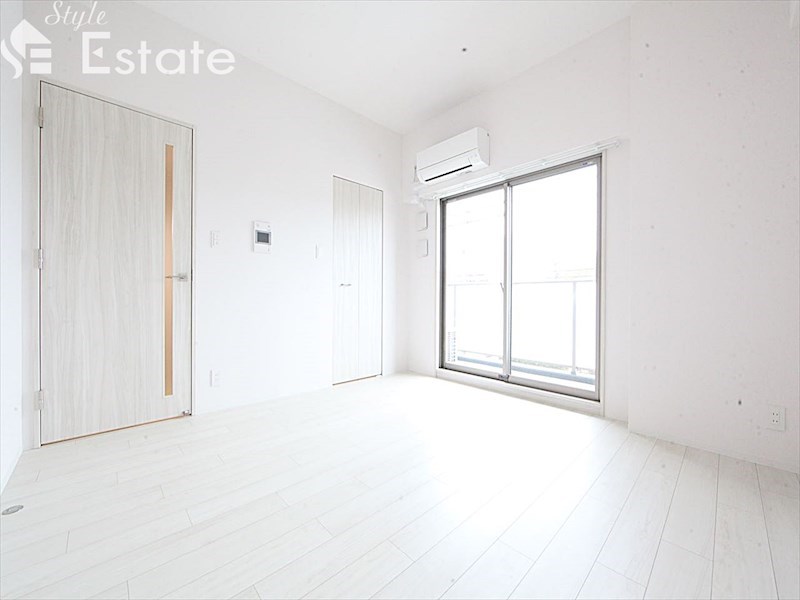 居室・リビング　内装