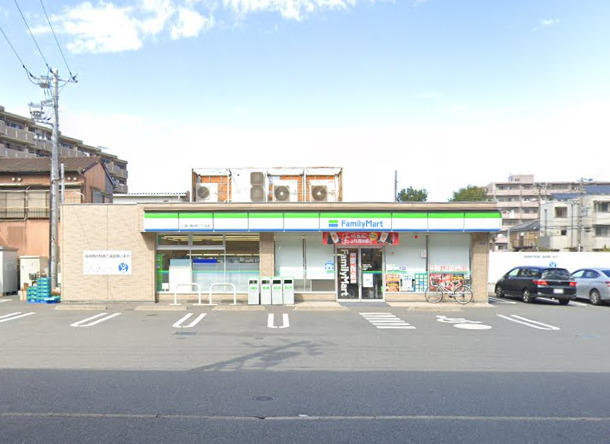 コンビニ　ファミリーマート（コンビニ）まで385m
