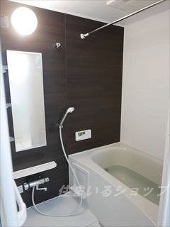 バス・シャワールーム　追い焚き・浴室暖房乾燥機あり