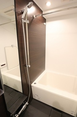 バス・シャワールーム　別部屋参考写真