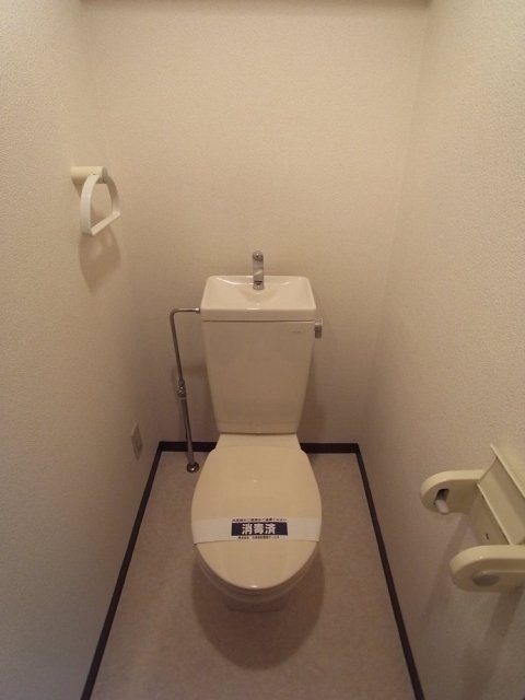 トイレ　コンパクトで使いやすいトイレです