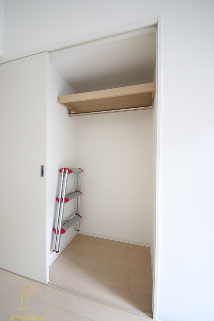 収納　SERENiTE本町エコート